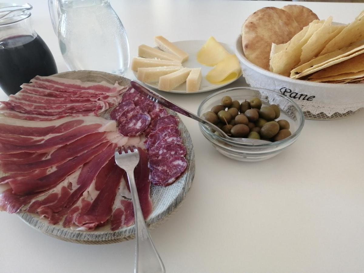 B&B e Home Restaurant S'ispera Fonni Esterno foto